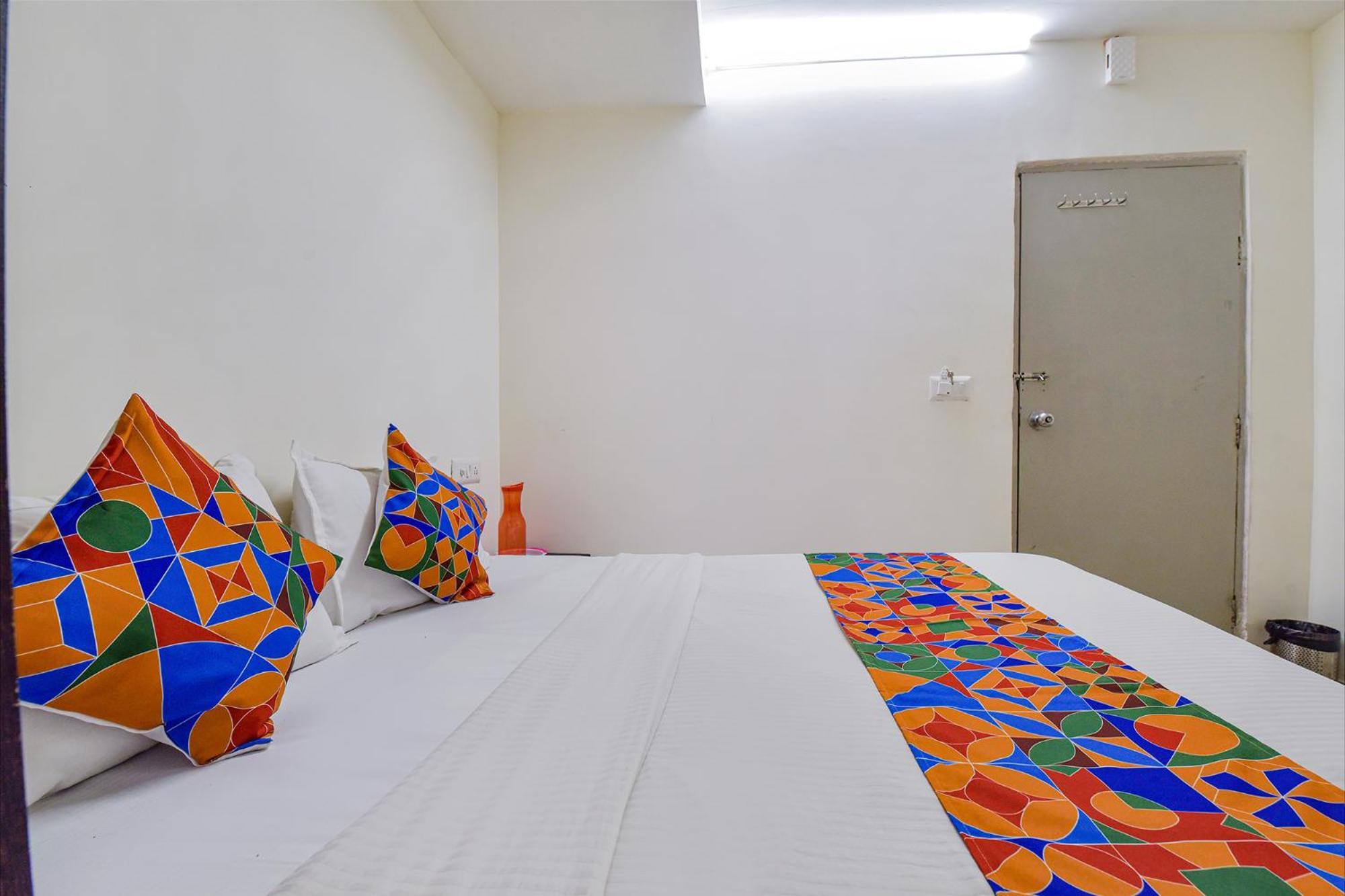 Hotel O Himalaya Inn アーメダバード エクステリア 写真
