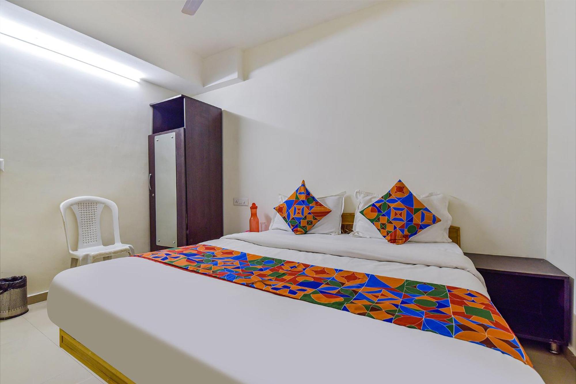 Hotel O Himalaya Inn アーメダバード エクステリア 写真