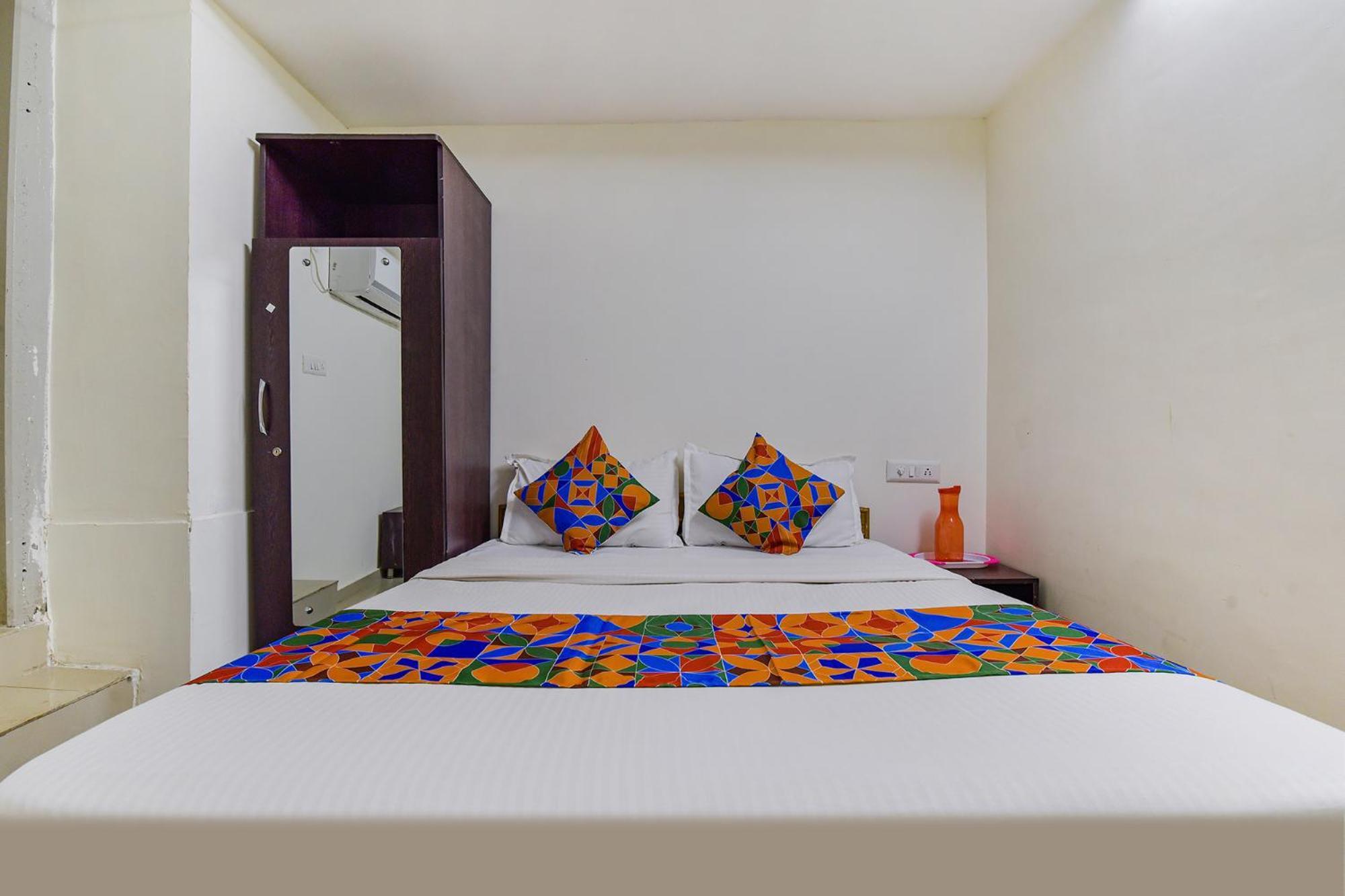 Hotel O Himalaya Inn アーメダバード エクステリア 写真