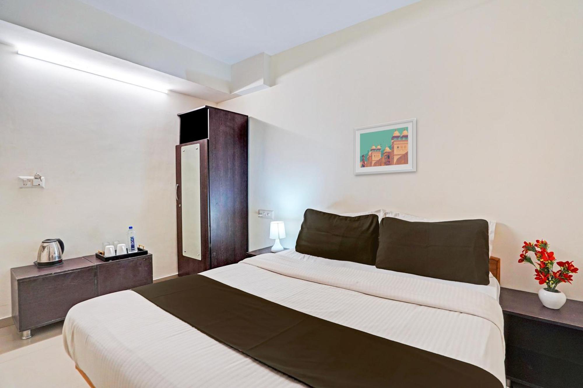 Hotel O Himalaya Inn アーメダバード エクステリア 写真