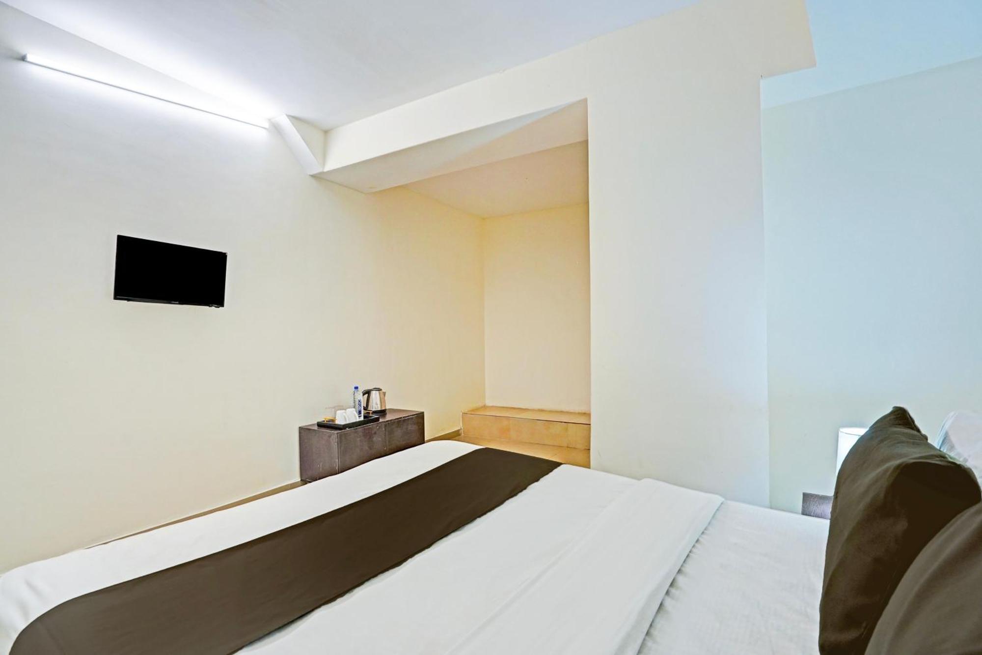 Hotel O Himalaya Inn アーメダバード エクステリア 写真